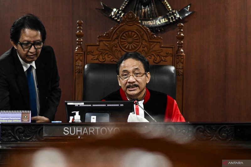 MK Tolak Gugatan Syarat Usia Capres-Cawapres