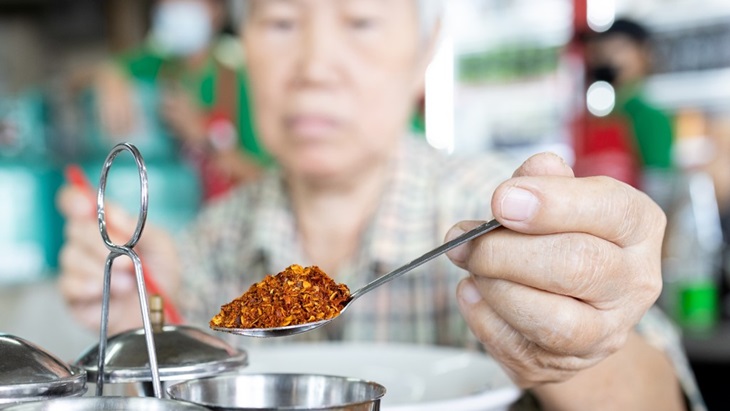 Faktor Usia Pengaruhi Kekuatan Perut Terima Makanan Pedas
