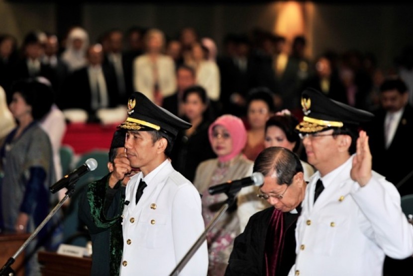Jokowi dan Ahok saat dilantik jadi Gubernur dan Wakil Gubernur DKI Jakarta