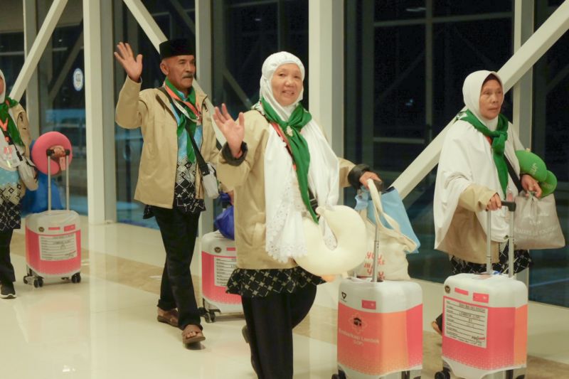 Kloter Pertama Embarkasi NTB Sudah Tibah di Makkah, Terbang Pakai Garuda Indonesia