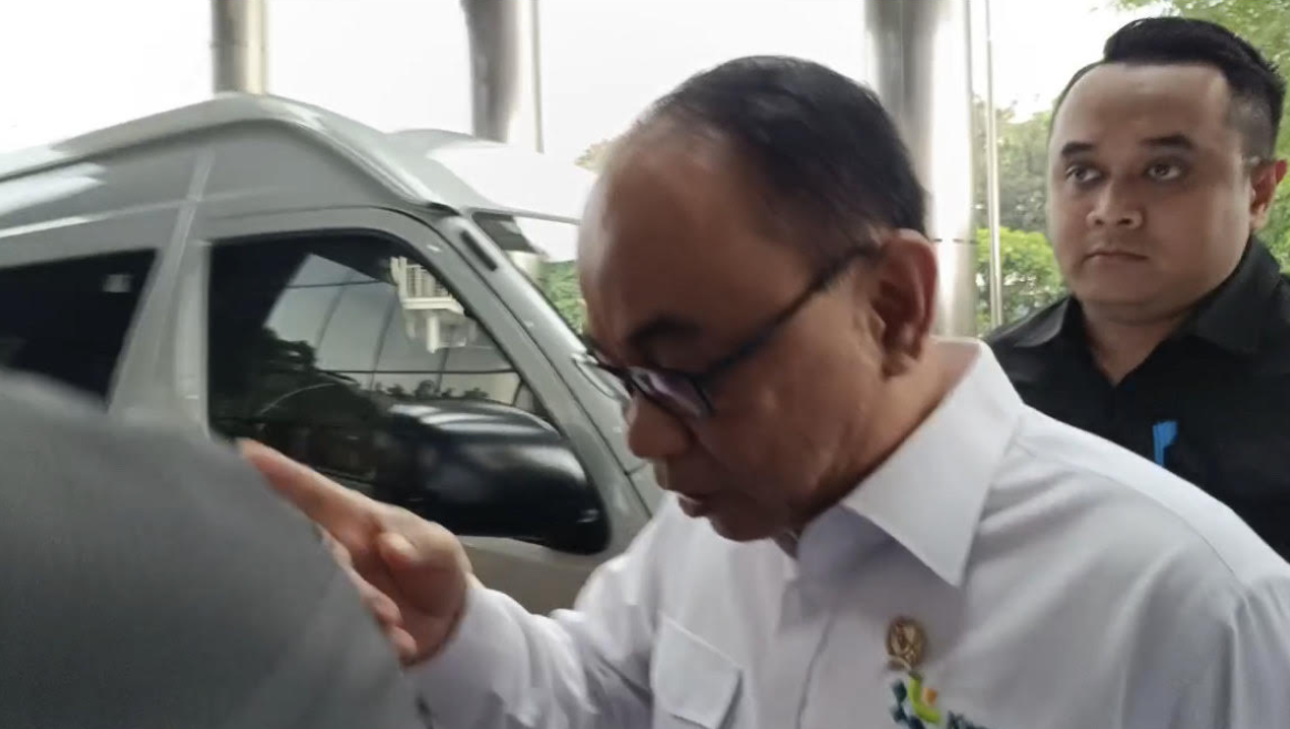 Menteri Budi Arie Datangi KPK, Ada Apa?