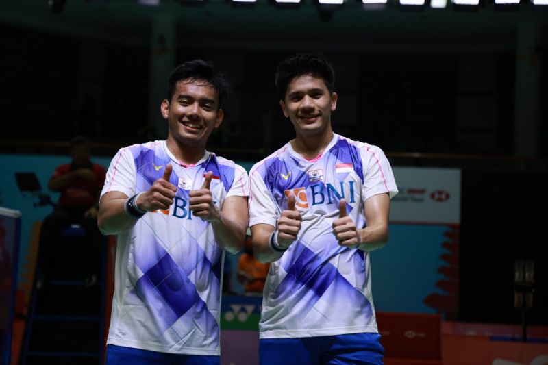 Pramudya Kusumawardana/Yeremia Erich Yoche Yacob Rambitan akan menghadapi lawan berat asal Jepang, Takuro Hoki/Yugo Kobayashi, dalam pertemuan perdana mereka yang akan terjadi di babak 16 besar Indonesia Open 2021 di Bali, Kamis. (dokumentasi PP PBSI)