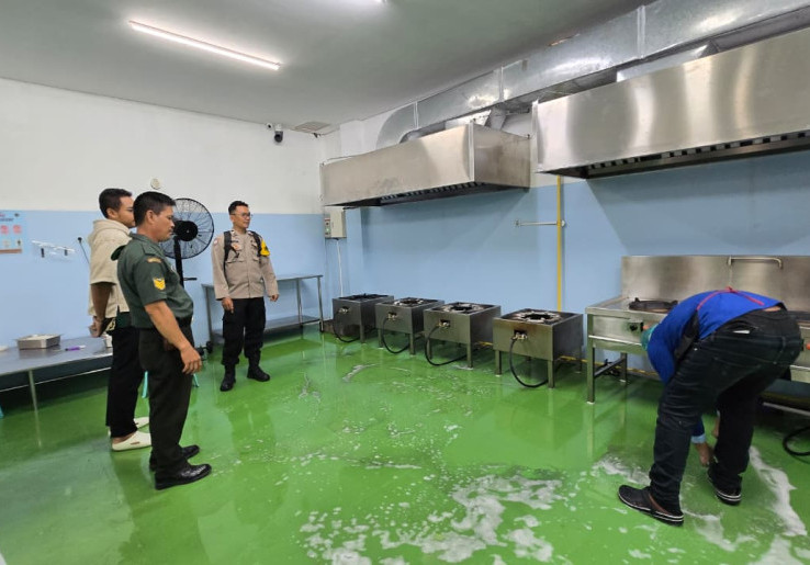 Tersiram Minyak Panas, Karyawan SPPG Solo Alami Luka Bakar Serius