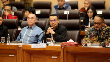 RDP Pth Direktur Utama Pertamina Patra Niaga dengan Komisi VII DPR Bahas Kasus Oplos Pertamax  