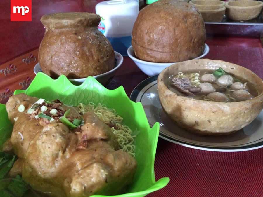Kedai Bakso Joko Kendil Terkenal Berkat Menu Unik