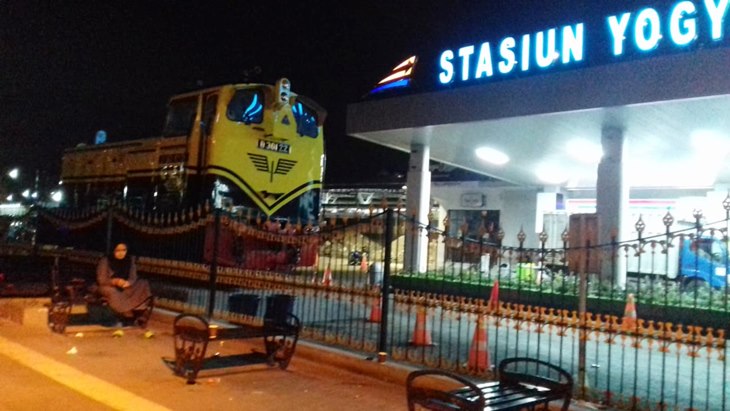 stasiun tugu