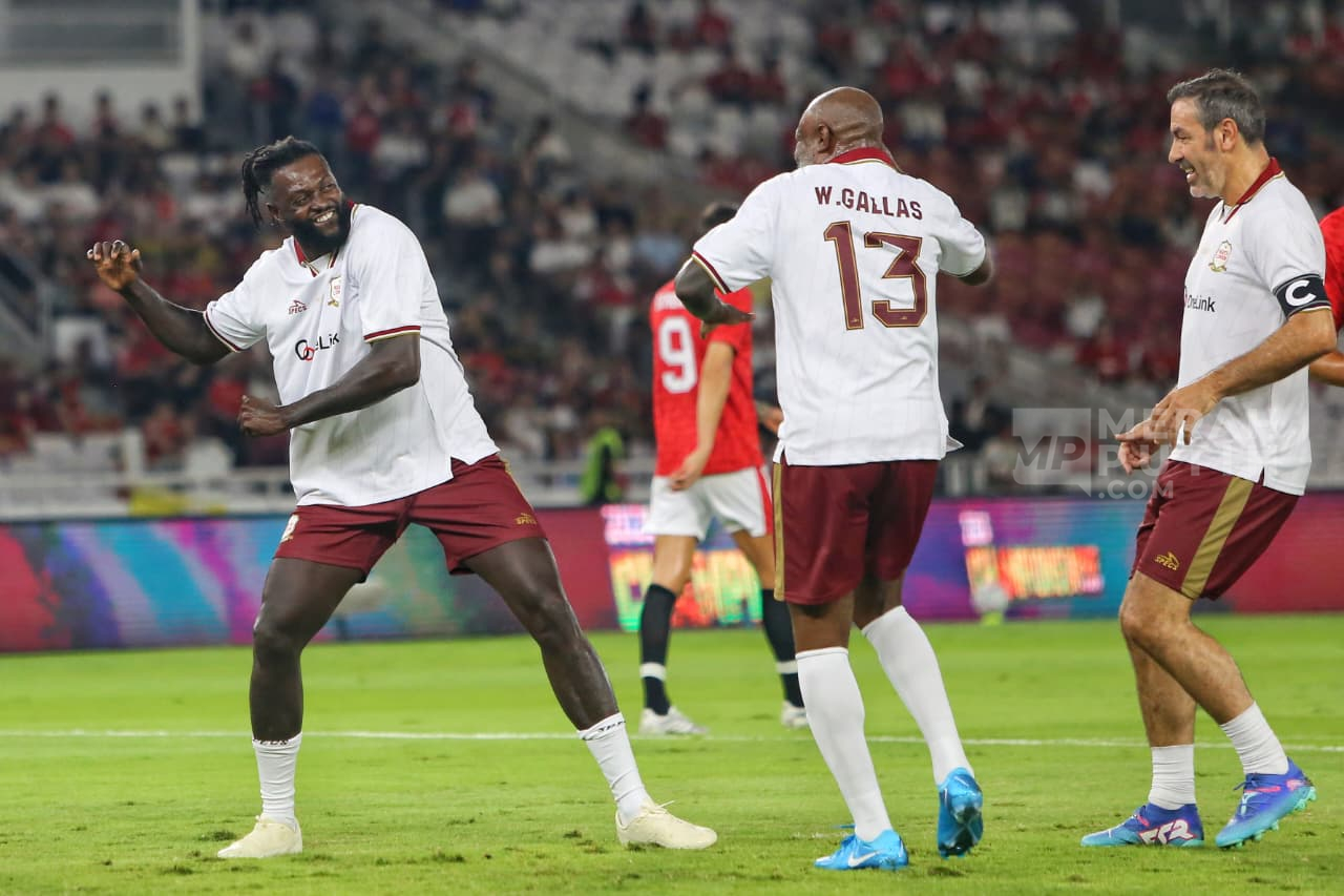 The Rivalry Returns: North London Legends Kalahkan United Legends dengan Skor 3-2