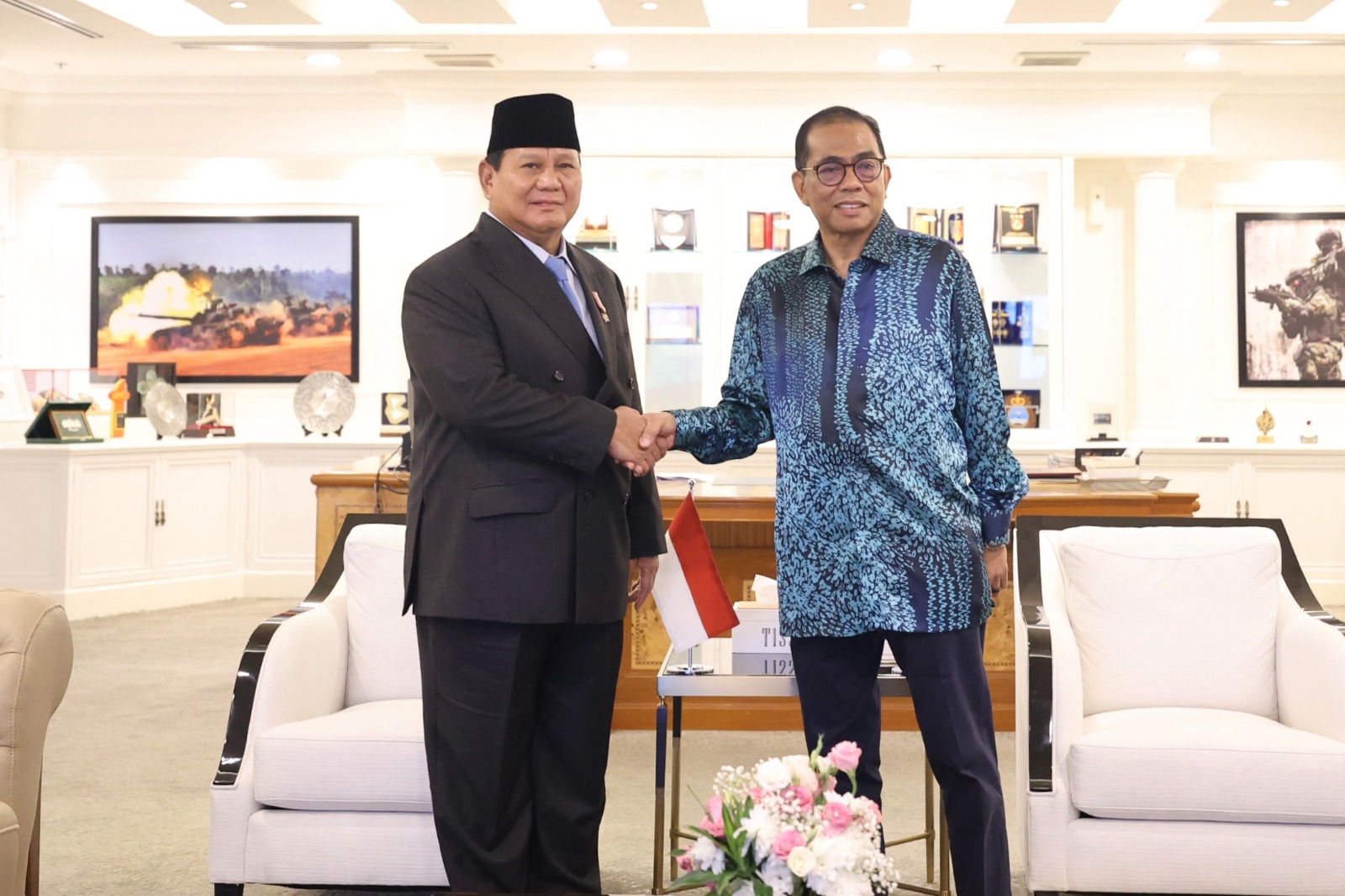 Prabowo Temui Menhan Malaysia, Bahas Perdamaian dan Komitmen Jaga Stabilitas Kemanan