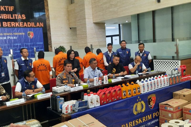 Bareskrim Tangkap Produsen Oli Palsu di Jatim