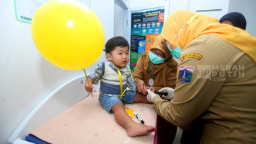 Balita Berulang Tahun Nikmati Program Cek Kesehatan Gratis di Puskesmas Kebayoran Baru