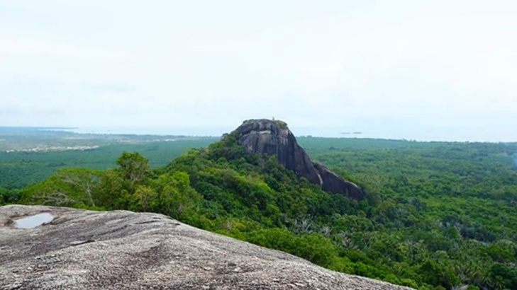 Mengintip Batu Baginde, Batu Granit Terbesar di Belitung