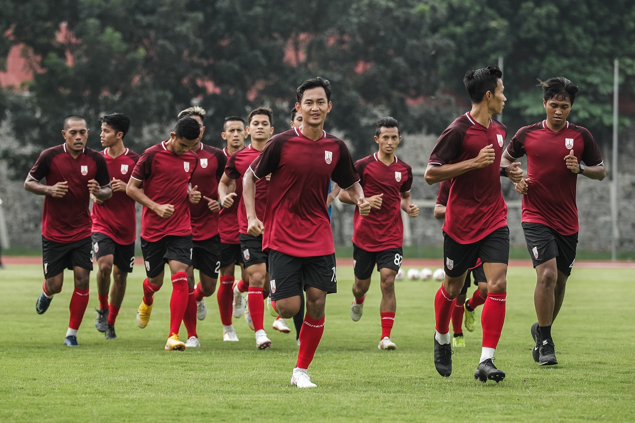 Punggawa Persis Solo mulai latihan rutin untuk persiapan bergulirnya Liga 2. (MP/Officer Persis Solo)