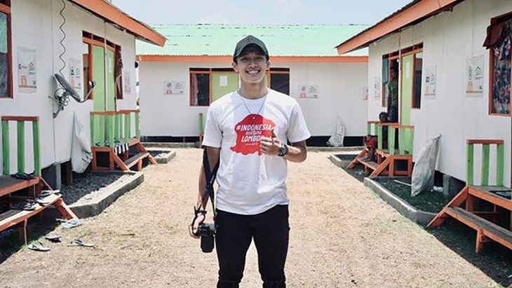 Jonatan Christie saat hunting foto. (Instagram/@jonatanchristieofficial)