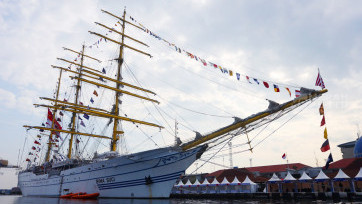 KRI Bima Suci Menembus Samudra, Membawa Pesan Diplomasi Maritim Asimetris Indonesia