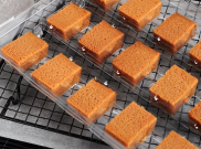 Si Manis Kue Delapan Jam Khas Palembang