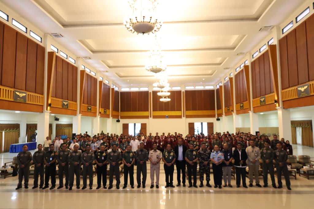 Unhan Bawa 165 Mahasiswa Lihat Langsung Skuadron Anti Kapal Selam dan Pesawat Logistik Cepat Demi Kuasai Dinamika Peperangan Modern