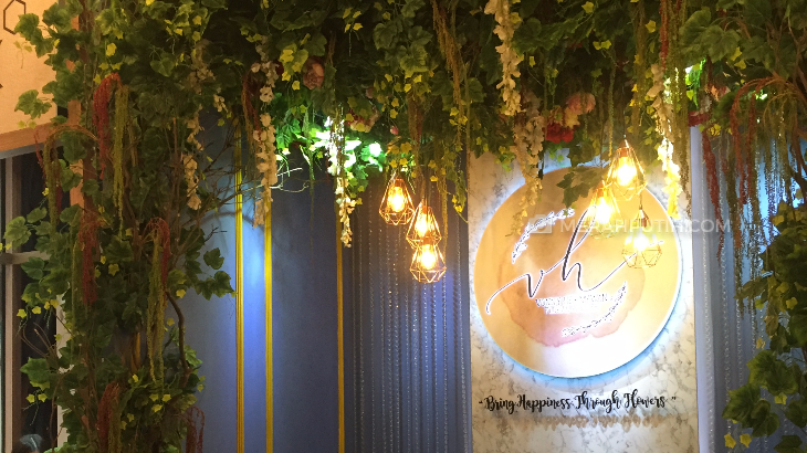 VEEH Floral Atelier: Rangkai Bunga dengan Hati