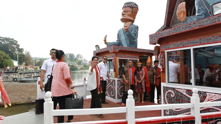 Iriana Joko Widodo Endorse Danau Toba Sebagai Wisata Dunia