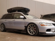 Tips Memasang Roof Box Mobil yang Aman