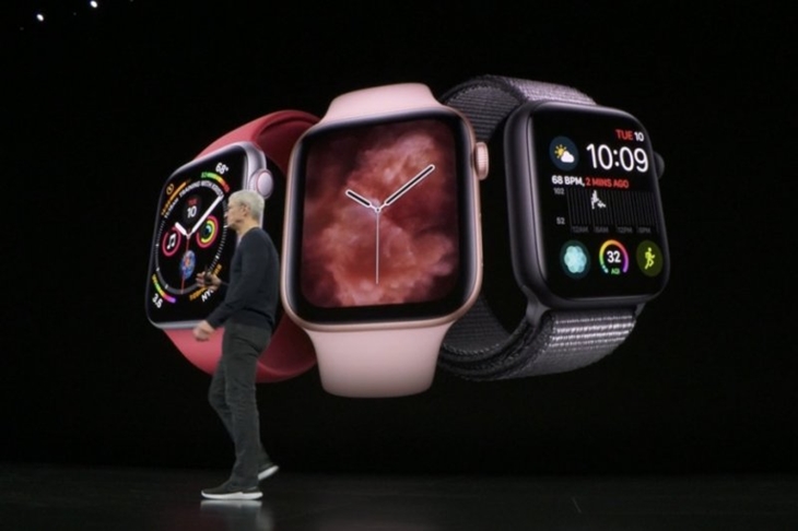 Hasil tangkap layar CEO Apple, Tim Cook, saat menjelaskan Apple Watch Series 5 dalam acara saat "Apple Special Event" yang digelar di Auditorium Steve Jobs, Apple Park, Cupertino, California, Selasa (10/9) pagi waktu setempat atau Rabu dini hari WIB. (Foto: ANTARA/apple.com)