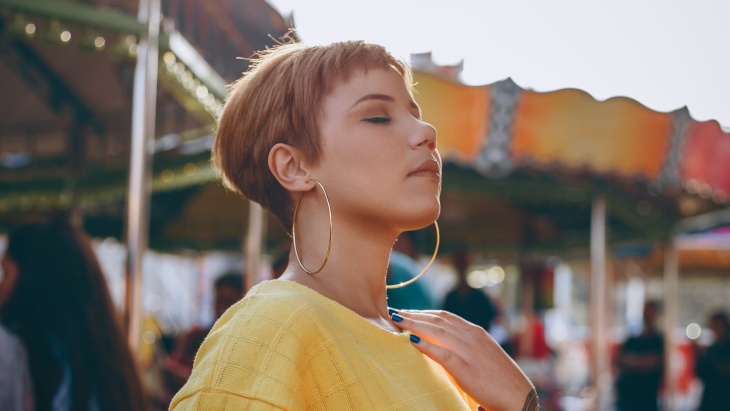 6 Inspirasi Gaya Rambut Pendek untuk Tampil Edgy