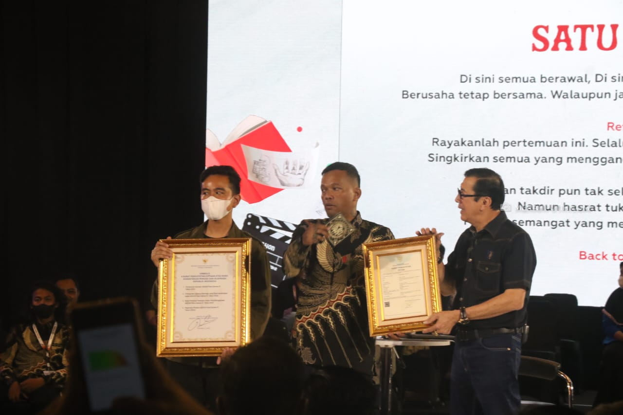 Menteri Yasonna Sahkan Surat Pencatatan Hak Cipta Anthem Persis Solo