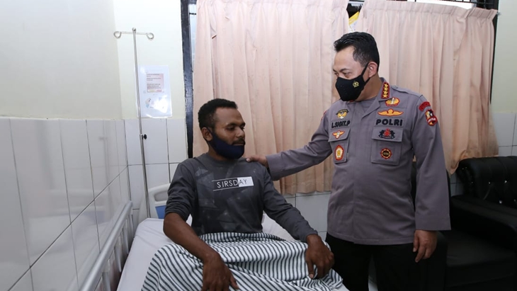 Kapolri Janjikan Kenaikan Pangkat Anggota Brimob Tertembak KKB