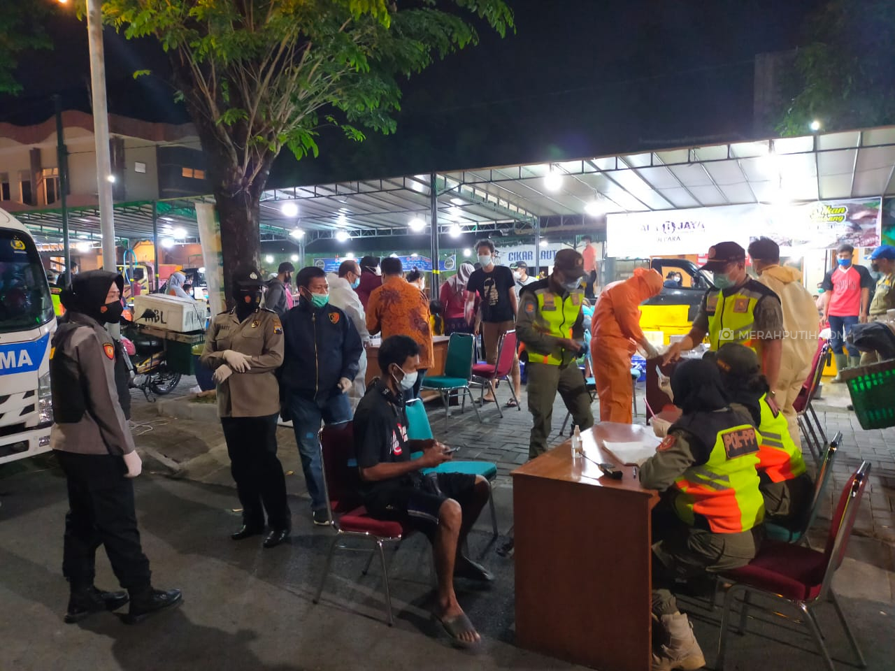 Gegara Adakan Nobar Euro 2020, Satpol PP Tegur Penjual Angkringan dan Restoran