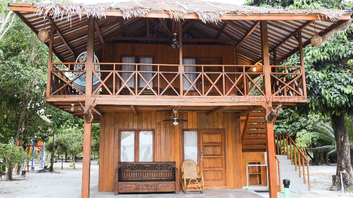 Sensasi Menginap di Villa-villa Cantik Pulau Leebong