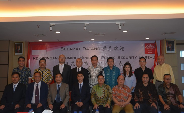 Foto bersama Delegasi Kunming dan Perhimpunan INTI