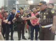 Kejaksaan Sebut Mark-Up Pengadaan Motor Listrik, Sepatu, dan Tablet Masuk Tindak Pidana