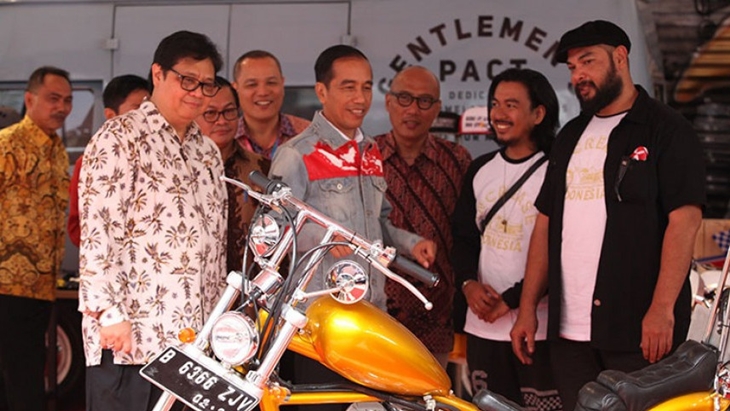 Ketika Hati Jokowi Ada di Industri Otomotif dan Prediksinya Soal Kehadiran Mobil Listrik