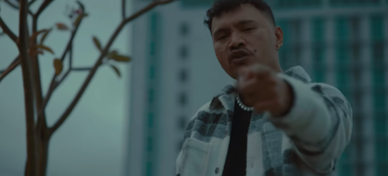 Lirik Lagu Sa Sadar Wizz Baker, Lengkap dengan Terjemahan dan Makna