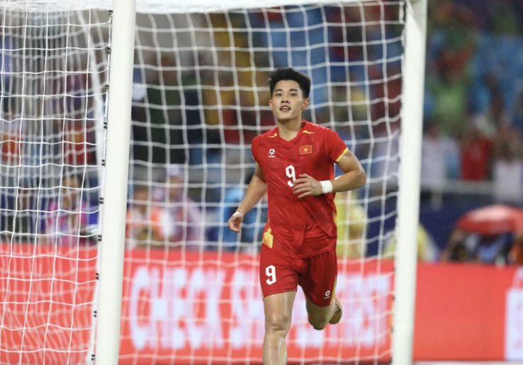 Klasemen Top Skorer Piala AFF 2026 Jelang Semifinal: Nguyen Dinh Bac Memimpin, Peluang Mitchell Baker Tertutup