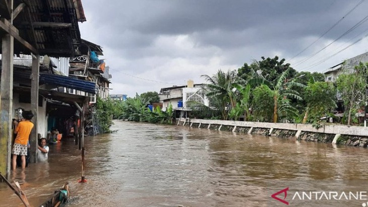 Status Pos Pantau Cipinang Hulu Naik, Warga Bantaran Sungai Diminta Waspada