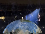 Ledakan Visual Dome Stage dan Konsep 360 derajat Manjakan Penonton Konser 'Ye' Kanye West