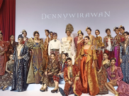 Balutan Wastra Bali dan Batik Kudus Koleksi LANGKAH Denny Wirawan 