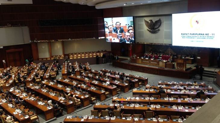 Paripurna DPR Setujui 7 RUU Jadi UU