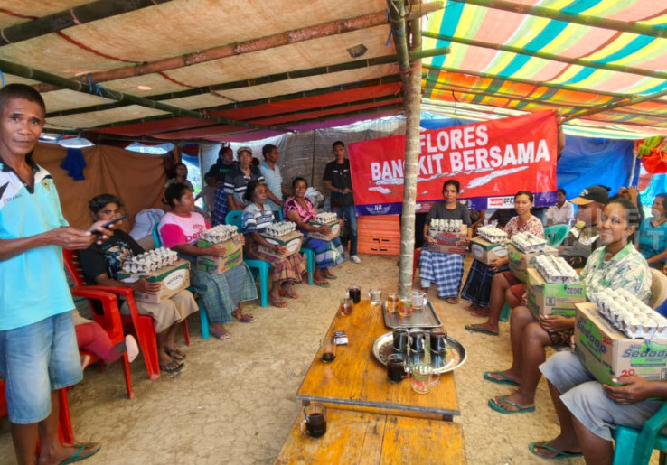 Hari Kedua, JHL Foundation Sisir Tiga Kecamatan di Manggarai Barat Salurkan Bantuan Langsung 