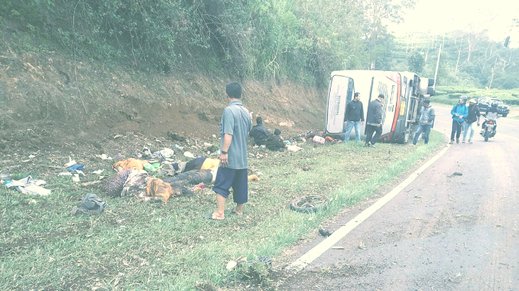 Kondisi para Korban kecelakaan bus Pariwisata di Tanjakan Emen