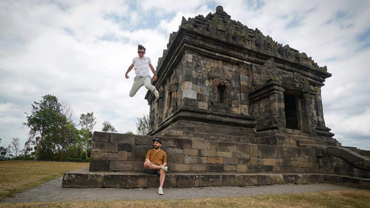 Sebelum ke WTF 2017, Cash Cash Lebih Dulu ke Jogja untuk Berwisata