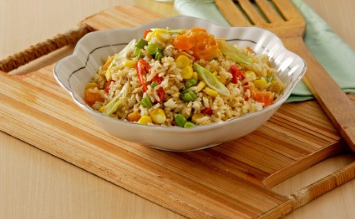 Nasi Goreng dan Salted Egg Bikin Sarapan yang Enaknya Kebangetan