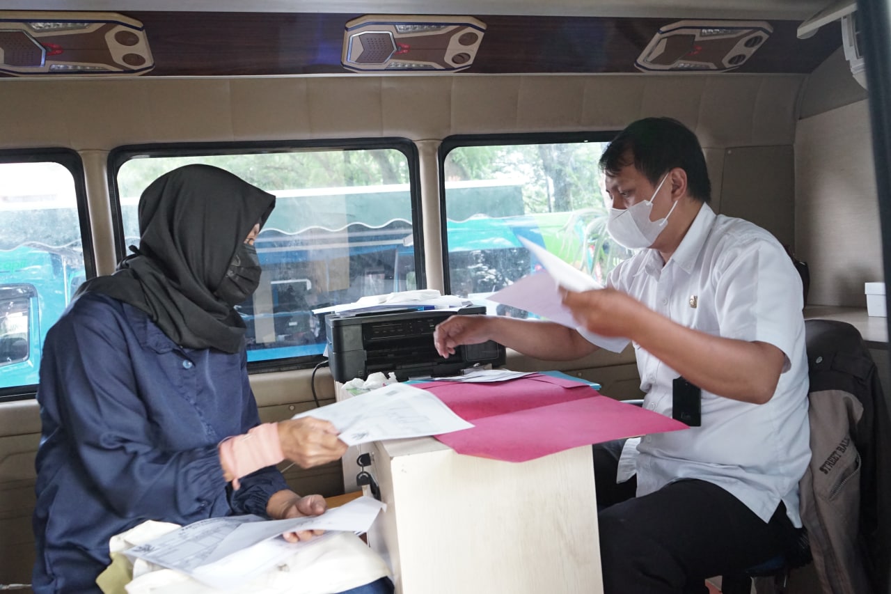 Layanan Yang Mudahkan Warga Urus Administrasi Kependudukan di Bandung