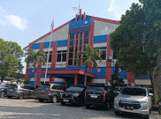 6,5 Jam Geledah Kantor Damkar Semarang, KPK Keluar Bawa 3 Koper
