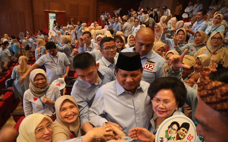 Di Jakarta Prabowo juga menema deklarasi emak-emak di Hambalang