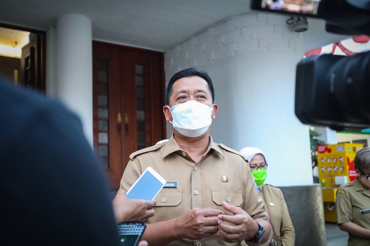 Ketua Harian Satuan Tugas Penanganan Covid-19 Kota Bandung, Ema Sumarna. (Humas Bandung)