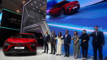 VinFast Indonesia Resmi Luncurkan VinFast VF7 dalam Ajang Otomotif GIIAS 2025