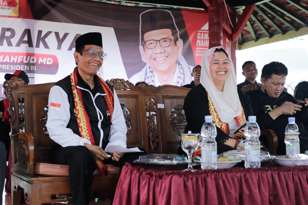 Yenny Wahid Ibaratkan Mahfud MD seperti Peluru Tidak Terkendali Memberantas Korupsi