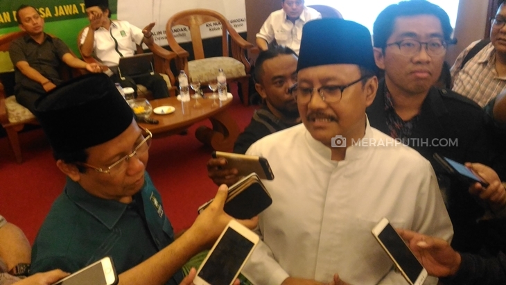 Peringati Hari Guru Nasional, Gus Ipul Bacakan Puisi 'Guru Zaman Now'
