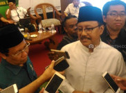 Peringati Hari Guru Nasional, Gus Ipul Bacakan Puisi 'Guru Zaman Now'